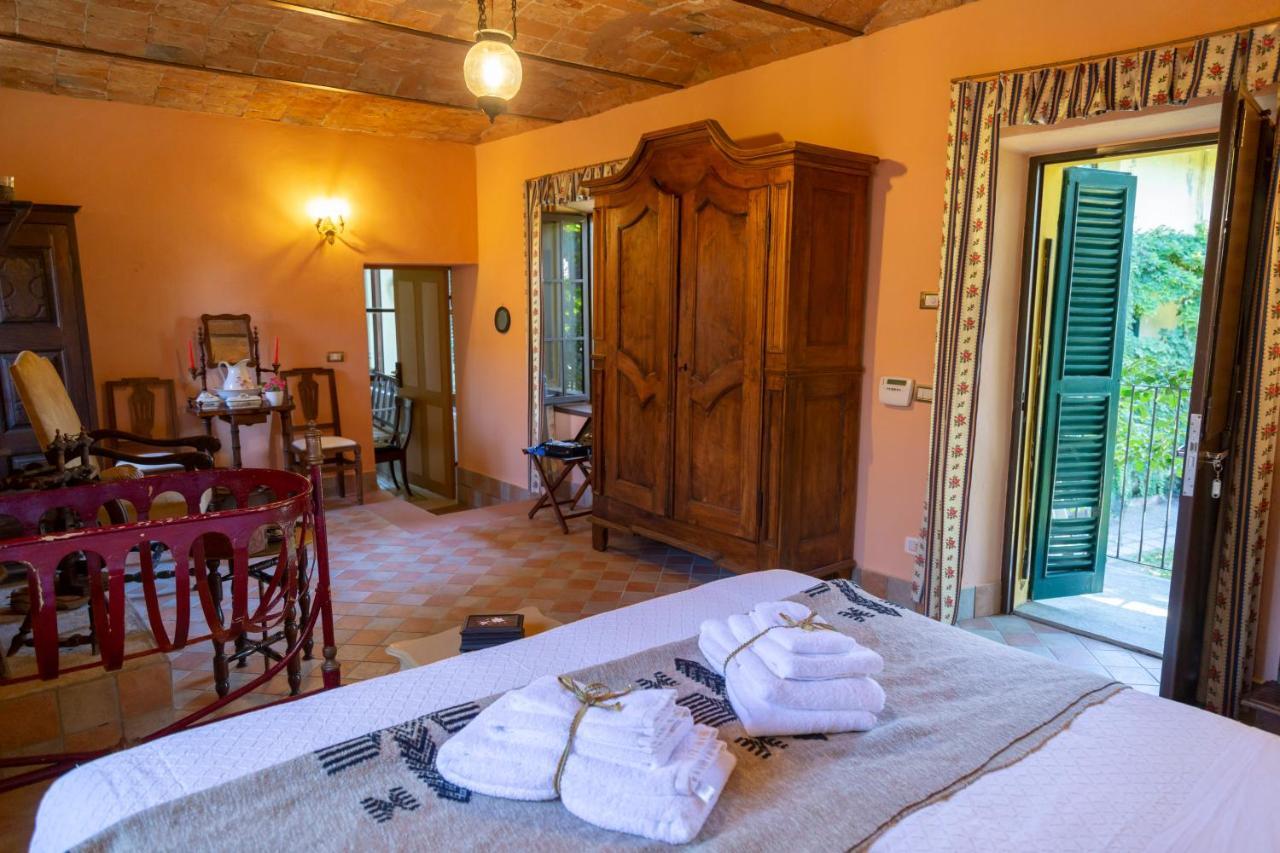 Palazzo Sismonda Bed & Breakfast Corneliano d'Alba Bagian luar foto